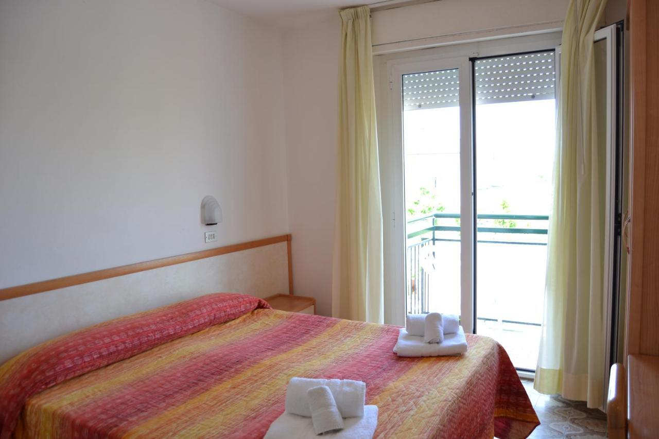 Apis Hotel 3*